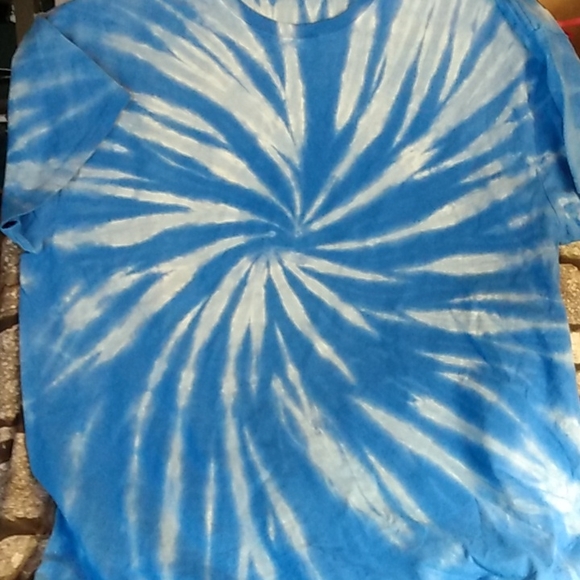 Swirl tie dyed tshirt - Picture 1 of 3